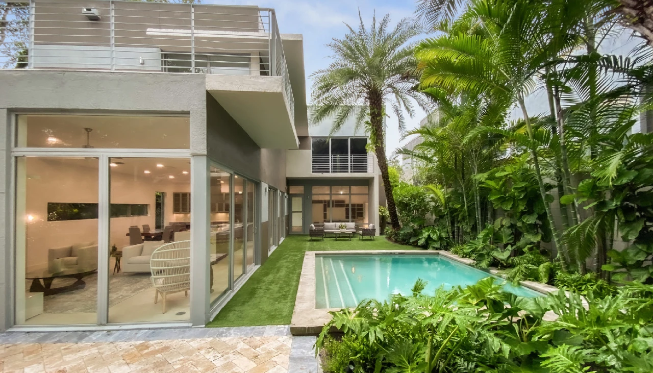 Neighborhood Character and Market Demand for Homes for Sale in Coconut Grove